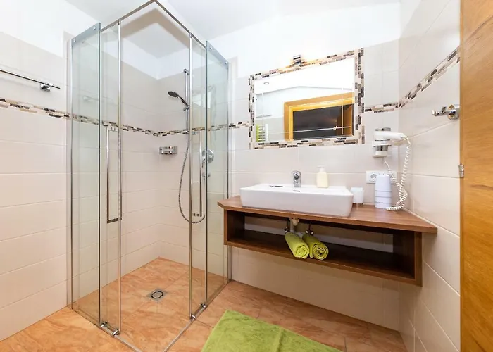 Summercard And Free Parking Included Apartment