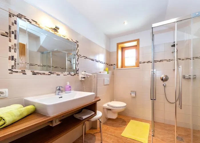 Summercard And Free Parking Included *